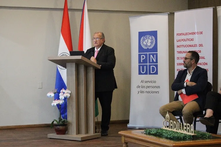 Ministro Jorge Bogarín, Escuela Cordillera.